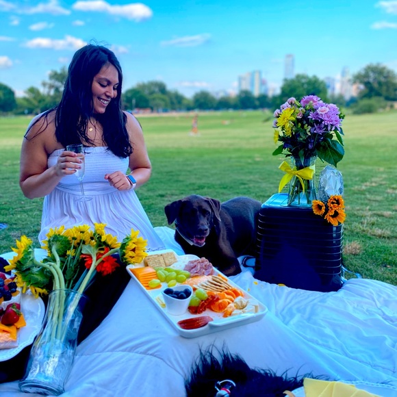 Meet your Posher, Valerie Dezarae - Picture 15 of 16